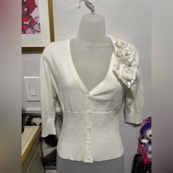 BCX White Cardigan with Floral Accent vintage Y2K - Picture 1 of 2